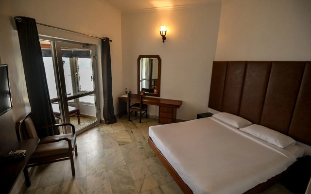 Mascot Beach Resort