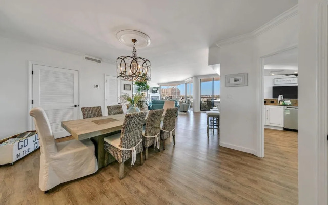 East Pass Towers 603