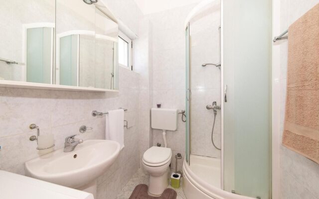 Nice Home in Kastel Luksic With Wifi and 1 Bedrooms