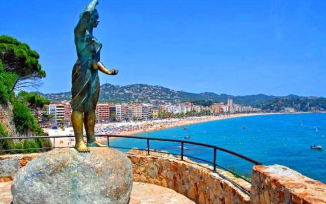 Apartment in Lloret de Mar with Terrace, Internet, Parking, Washing machine (600658)