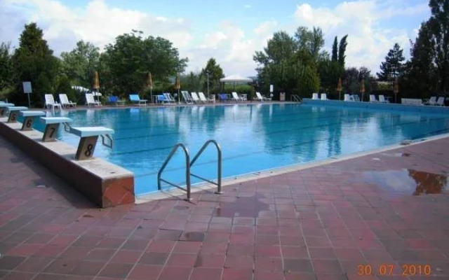 Hotel Holiday Hill