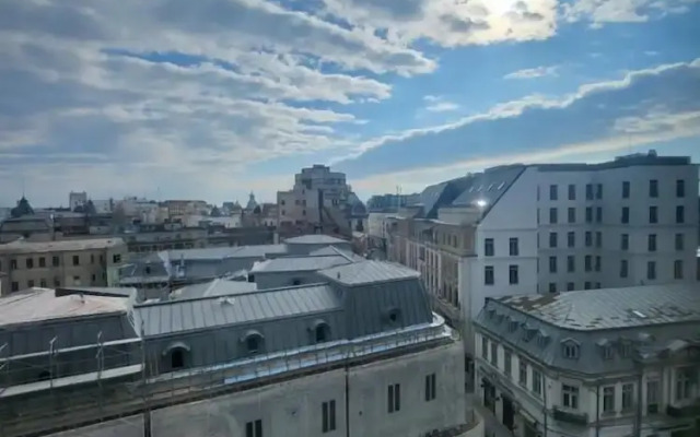 The Royalty Apartment old Town Center