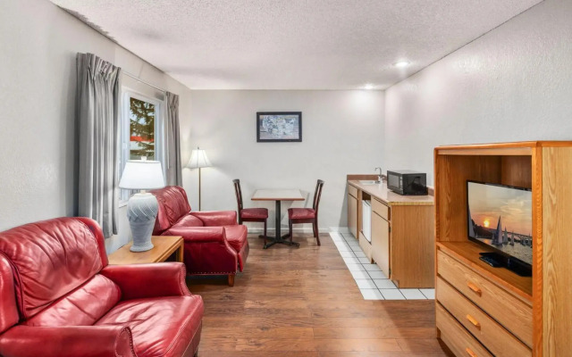 Inn at Lake Washington By OYO I-405