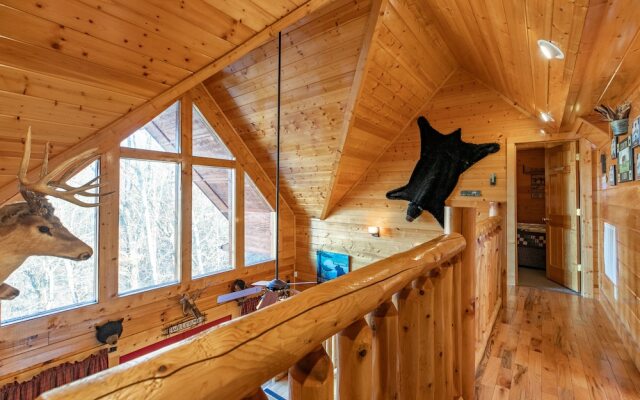 SmokyStays Bears Den Cabin