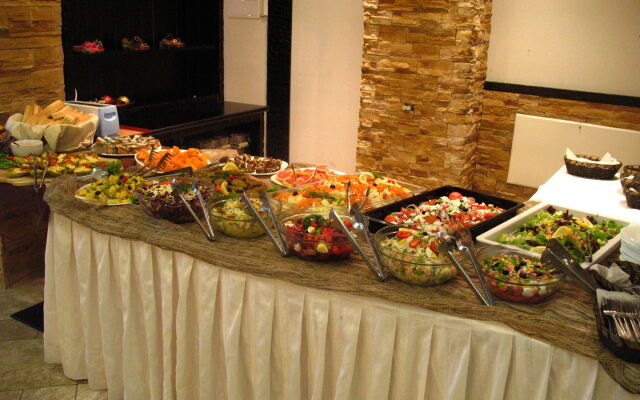 All Seasons Club