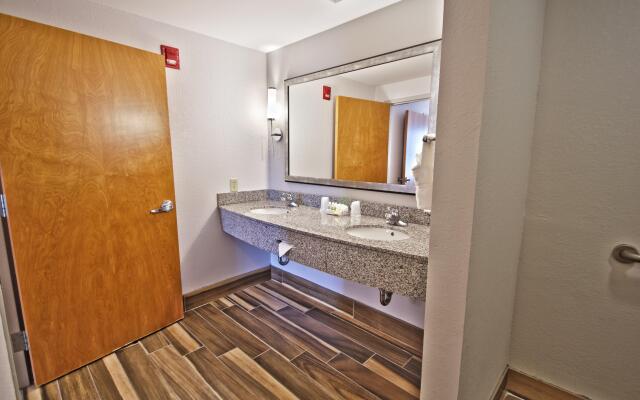 Holiday Inn Manahawkin/Long Beach Island by IHG