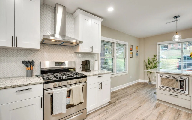 Modern Atlanta Vacation Rental Near Downtown!