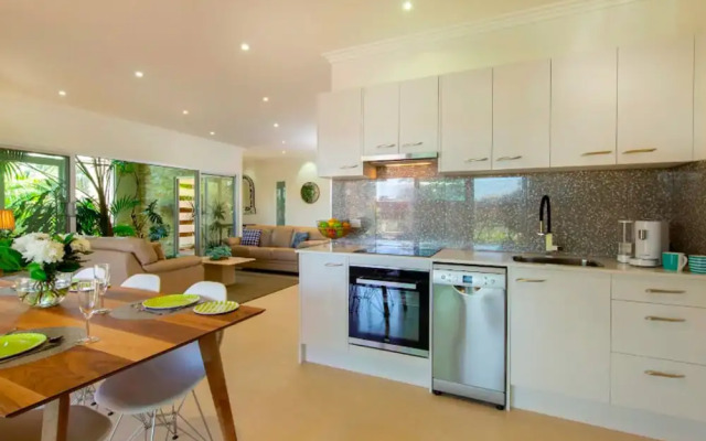 Adelphi Waterfront 2 Bedroom Ground Floor Home