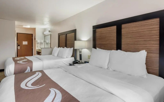 Allington Inn & Suites South Fork