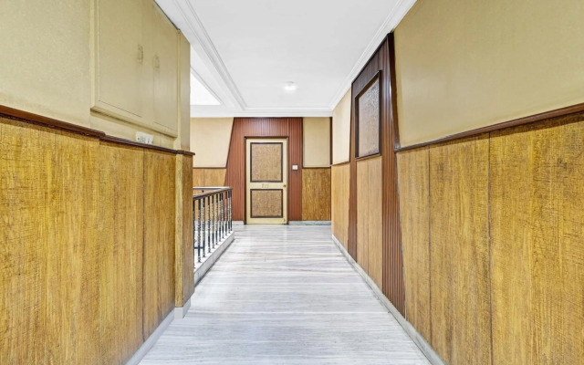 Super OYO Townhouse OAK Hotel Belsons Taj Mahal