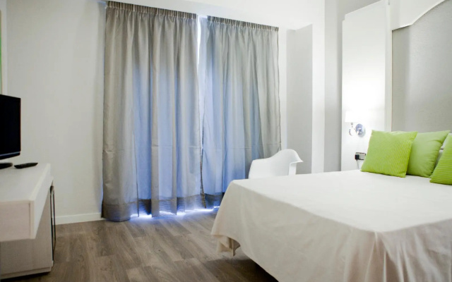 Hotel Mir Octavio
