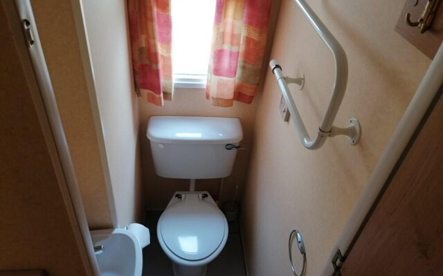 Delightful 3-bed Caravan With Fireplace, Wifi, BBQ