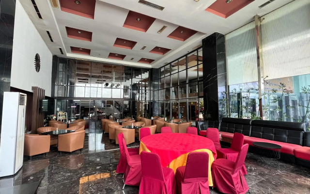 Grand Antares Hotel