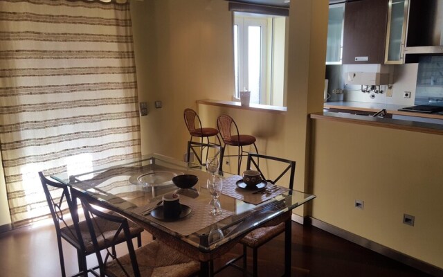 Apartment with One Bedroom in Lisboa, with Wonderful City View, Balcony And Wifi - 20 Km From the Beach