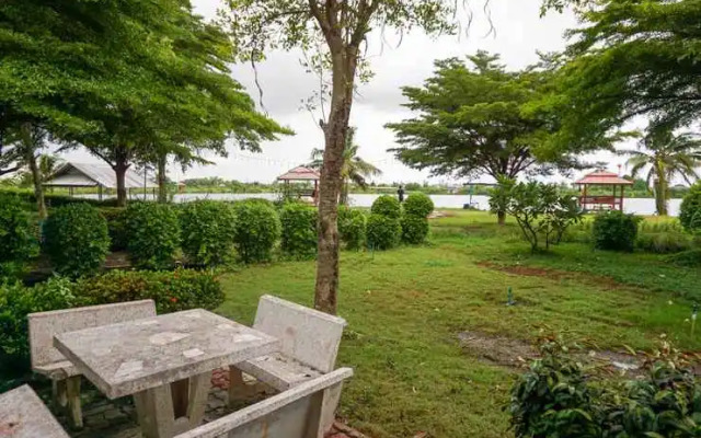 Beung Sampathuan Fishing & Resort