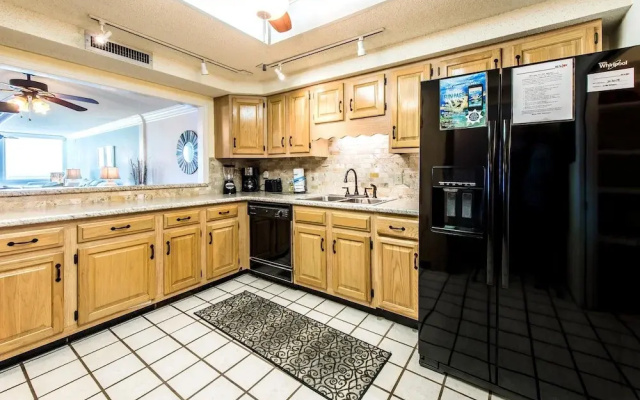 Shoreline Towers 3074
