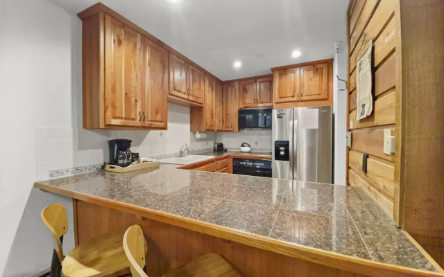 Cimarron 402 2 Bedroom Condo by RedAwning