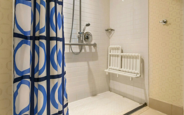 Renaissance® Boston Seaport District