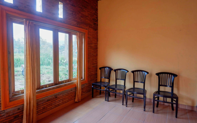 RedDoorz @ Jalan Raya Solo Tawangmangu