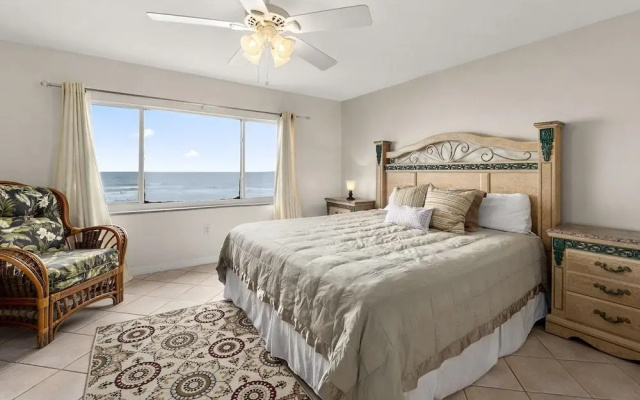 Four Winds by Distinctive Beach Rentals