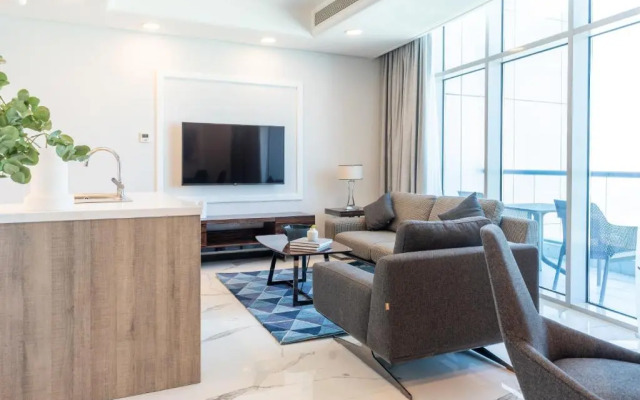 S Plaza Suites Hotel