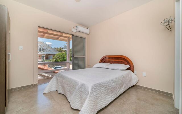 Aluguel Casa 4 quartos s/ 1 suíte frente Mar | Bombas/SC