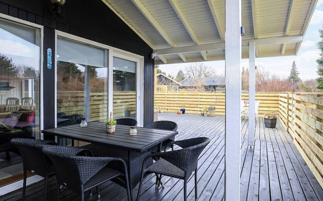 Spacious Holiday Home in Væggerløse near Sea