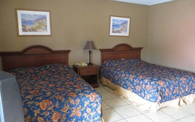 Travel Inn & Suites