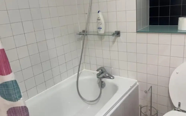 London 1 Bed Apartment Close to Barking Station