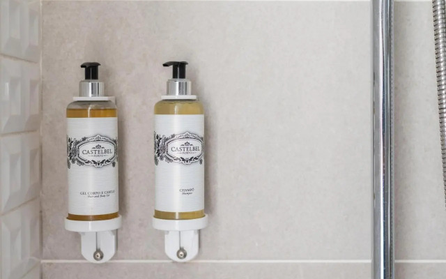 Tiles House, with A/C, Downtown Porto near Metro