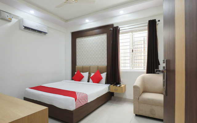 OYO 12544 Varcity Twin Towers