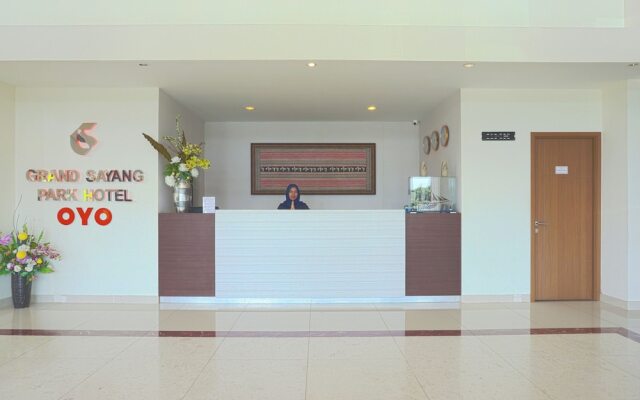 OYO 3269 Hotel Grand Sayang Park Makassar