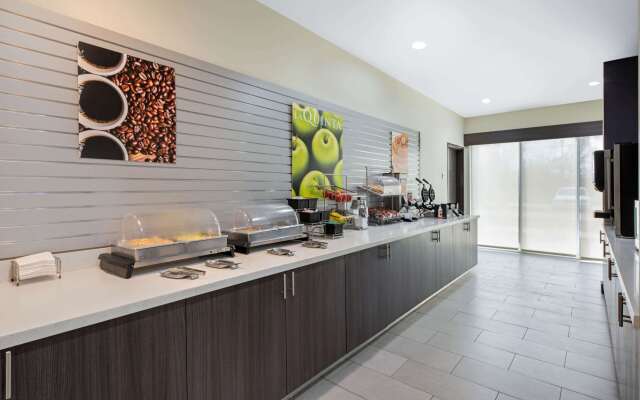 La Quinta Inn & Suites by Wyndham Lake Charles - Westlake