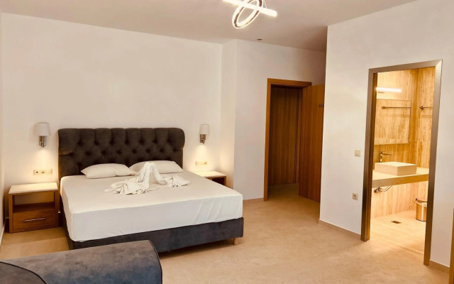 Lili Hotel
