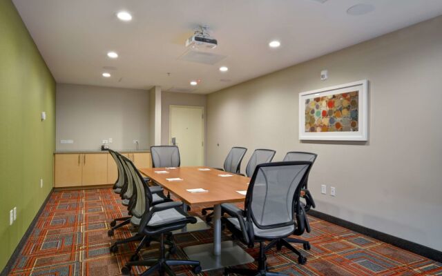 Home2 Suites by Hilton North Dallas Central Expy