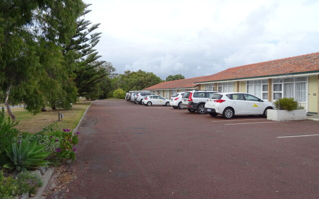 Emu Point Motel
