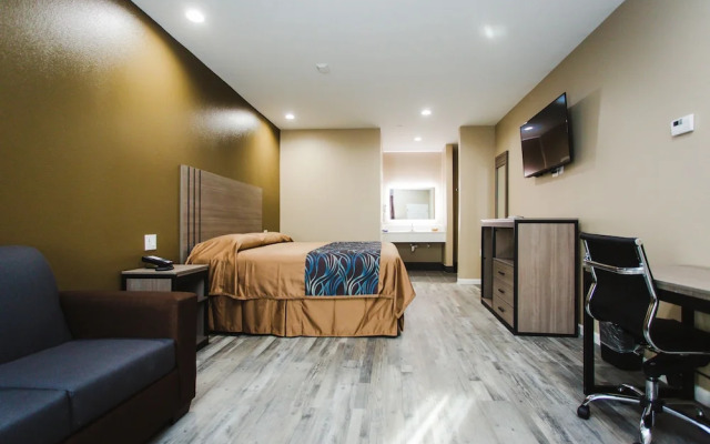 Budget Host Inn & Suites