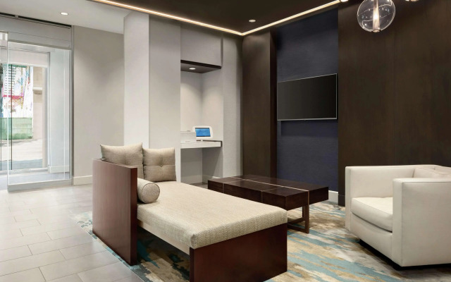 Hilton Garden Inn Chicago Downtown South Loop