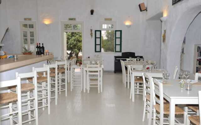 Anezina Hotel