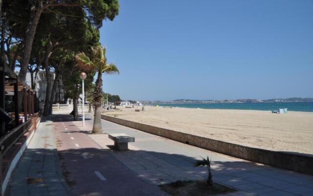 Primera Linea De Mar En Cambrils
