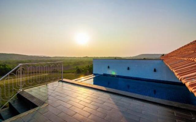 Luxury 3bhk private pool penthouse