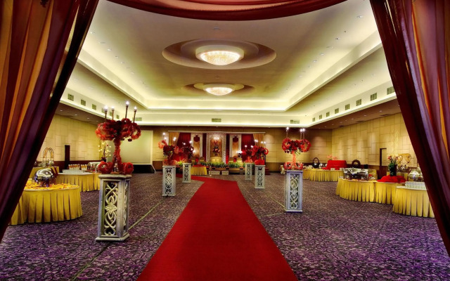 Royal Palm Hotel & Conference Center Cengkareng