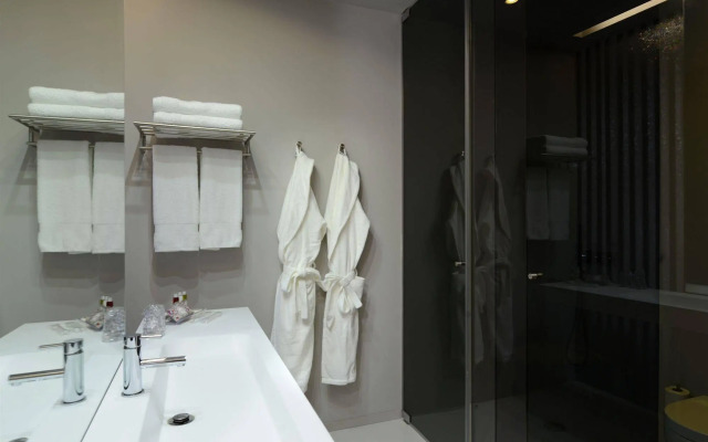 EMAJ Guimarães Boutique Hotel