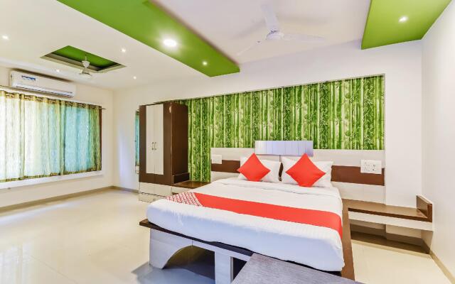 OYO Flagship 35803 Sachin Regency