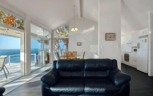 Classic View, 2/49 Victoria Parade