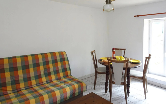 Holiday Home in Beautiful Breton Estate, Lanmodez