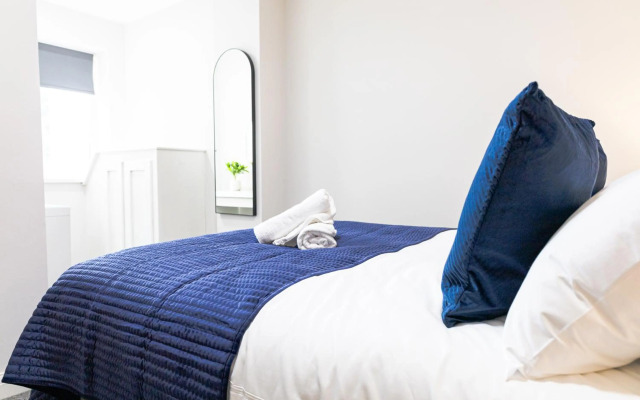 Lovely 2 Bedroom Apartment Near City Centre