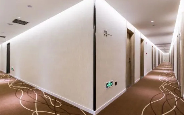 HanTing Premium Hotel (Hangzhou Jianghan Road Subway Station)