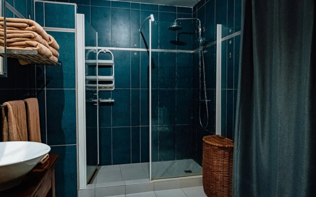 Hillside Retreat in Noord