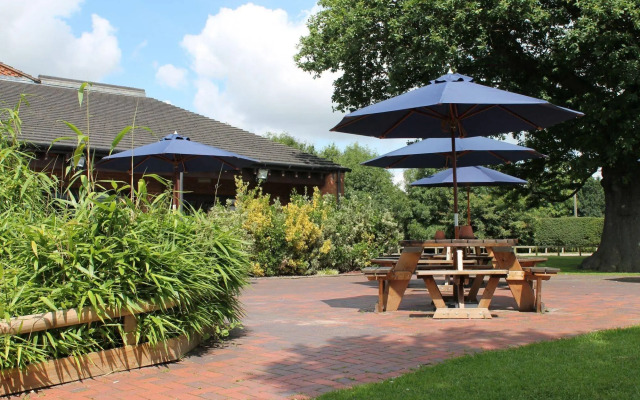 Oak Farm Hotel